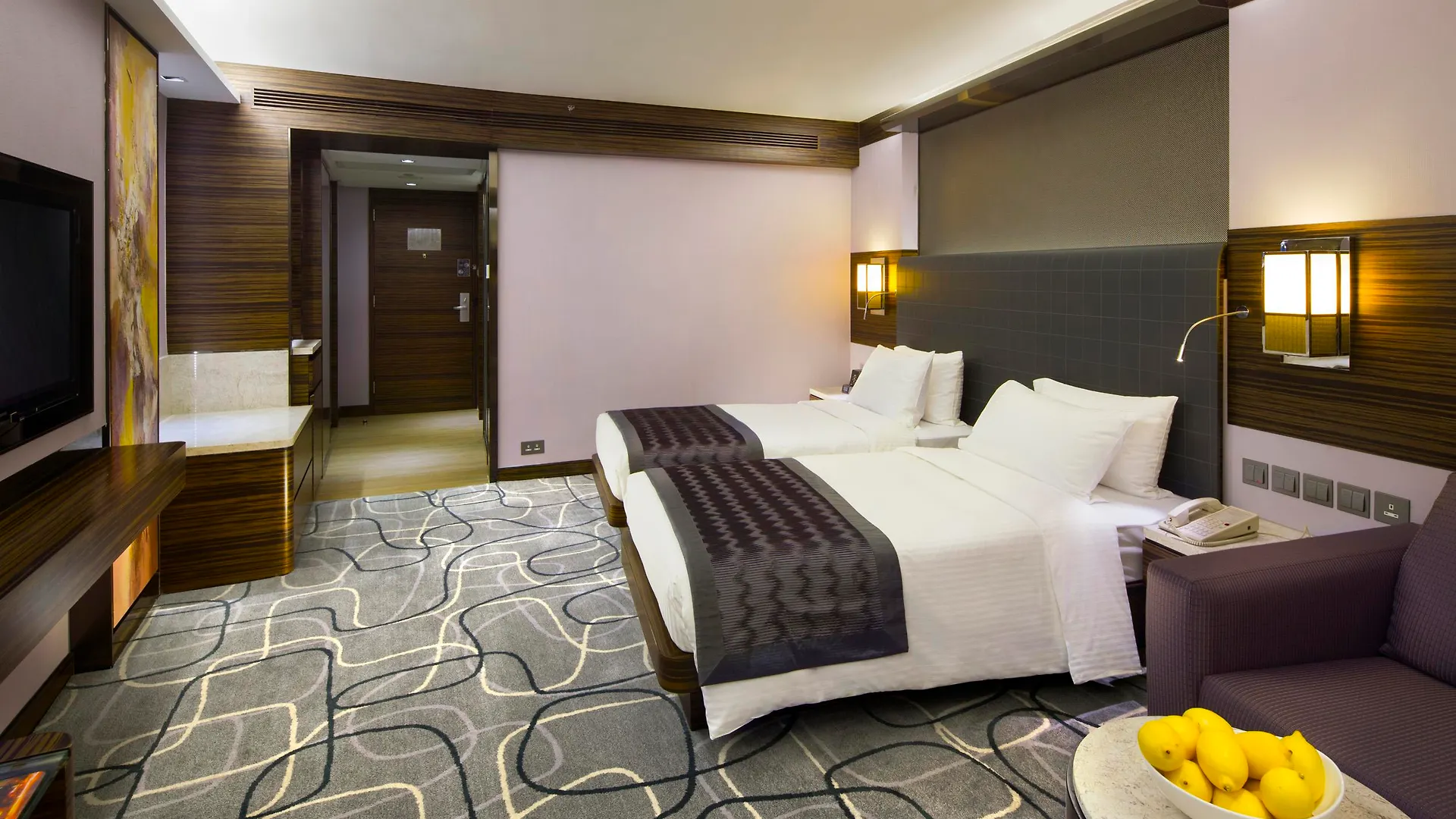 New World Millennium Hong Kong Hotel