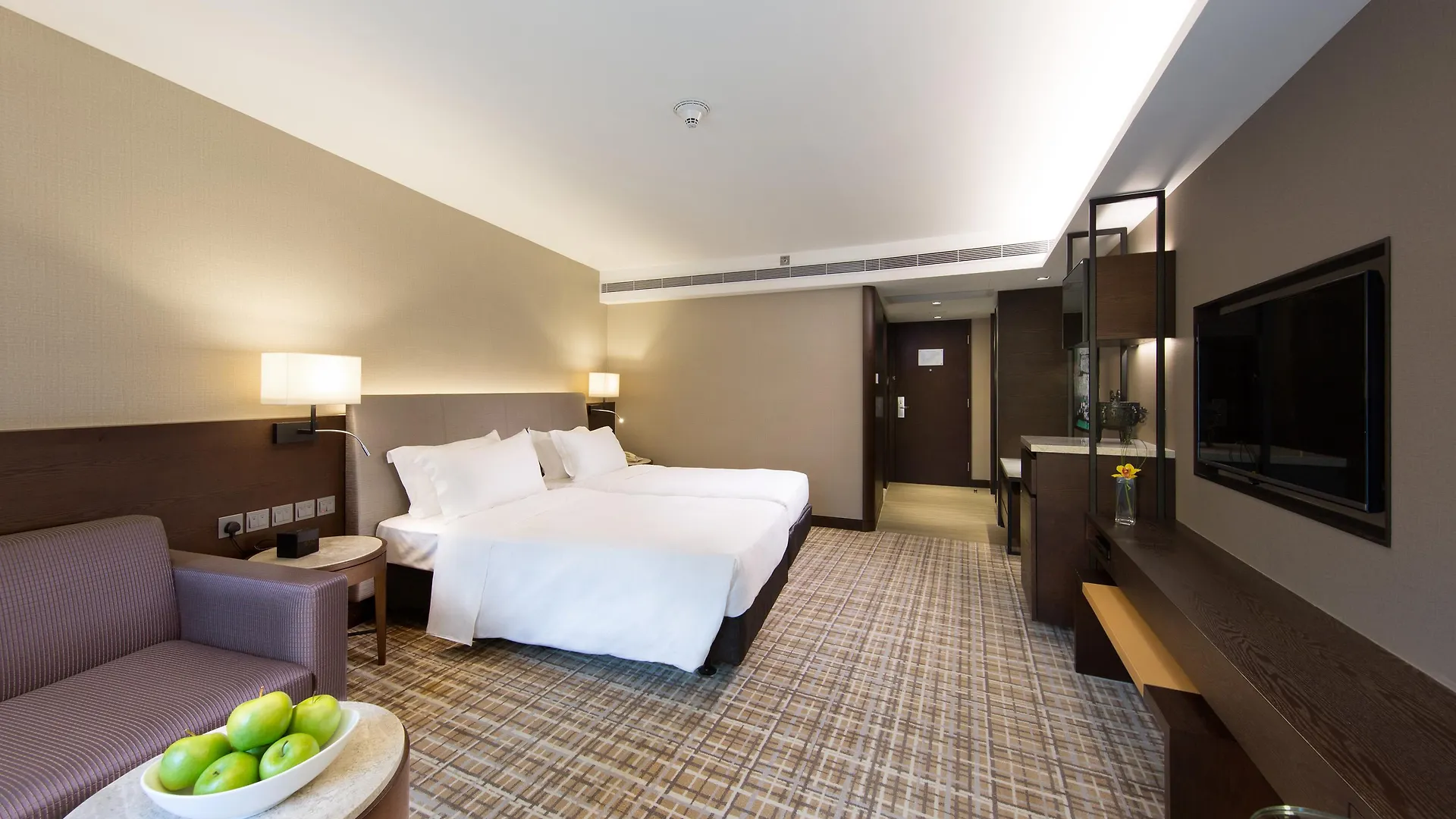 New World Millennium Hong Kong Hotel