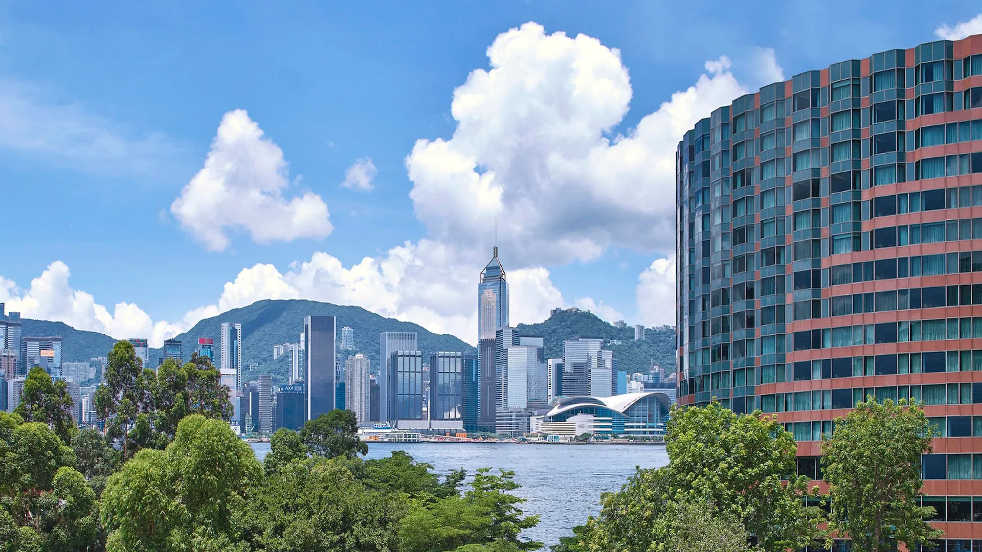 New World Millennium Hong Kong Hotel