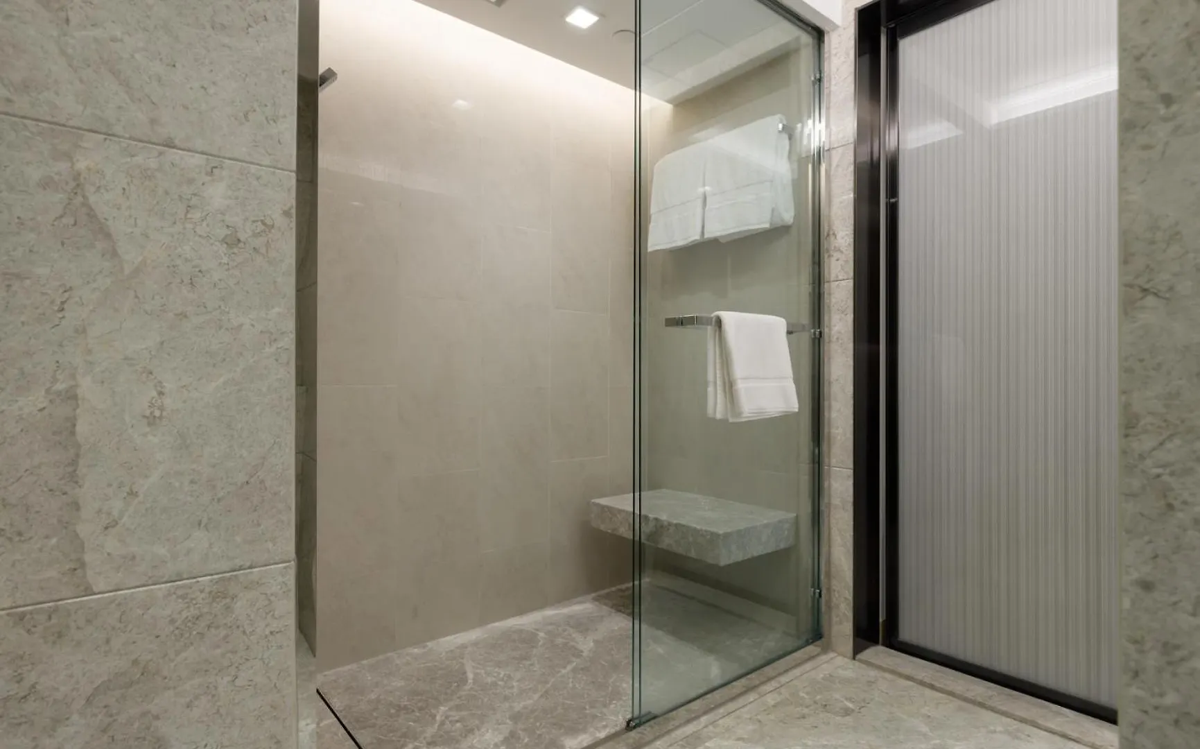 New World Millennium Hong Kong Hotel 5*,  Китай