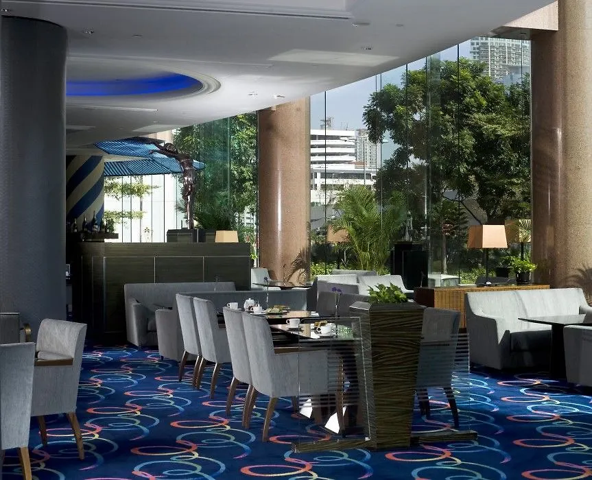 New World Millennium Hong Kong Hotel
