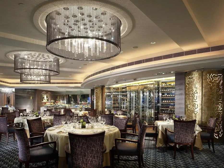 New World Millennium Hong Kong Hotel 5*,