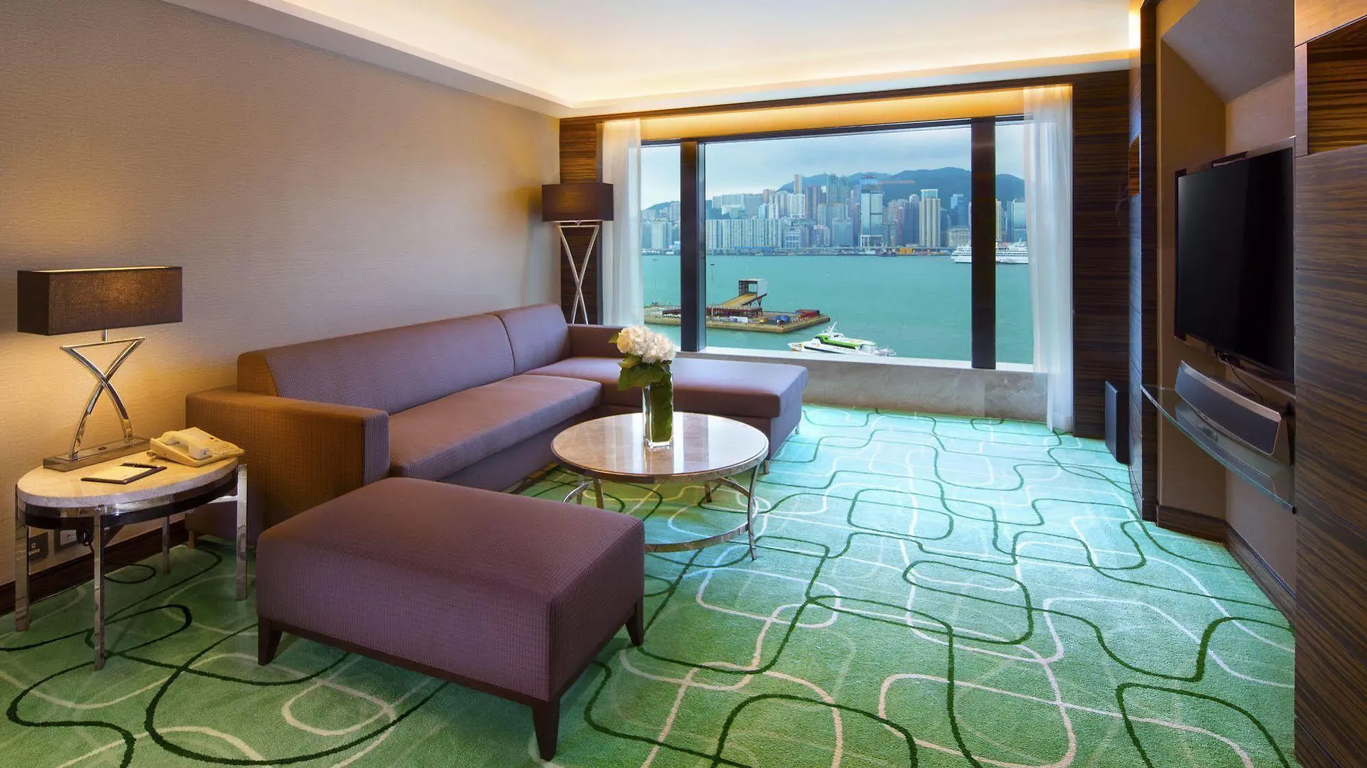 New World Millennium Hong Kong Hotel 5*,